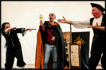 Teatri della Viscosa - In Vino Ridens- Volontaio Teatri della Viscosa - In Vino Ridens - Volontaio